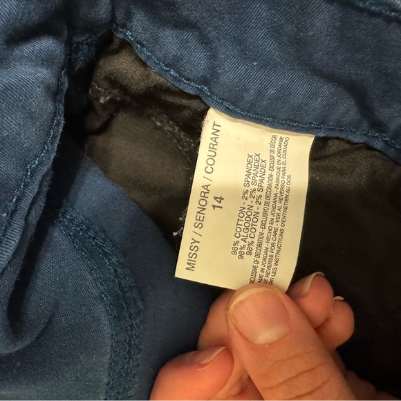 Bandolino Amy Straight Leg Jeans Womens 14 Teal Dark Wash Denim Mid Rise Zip Fly - Picture 4 of 8